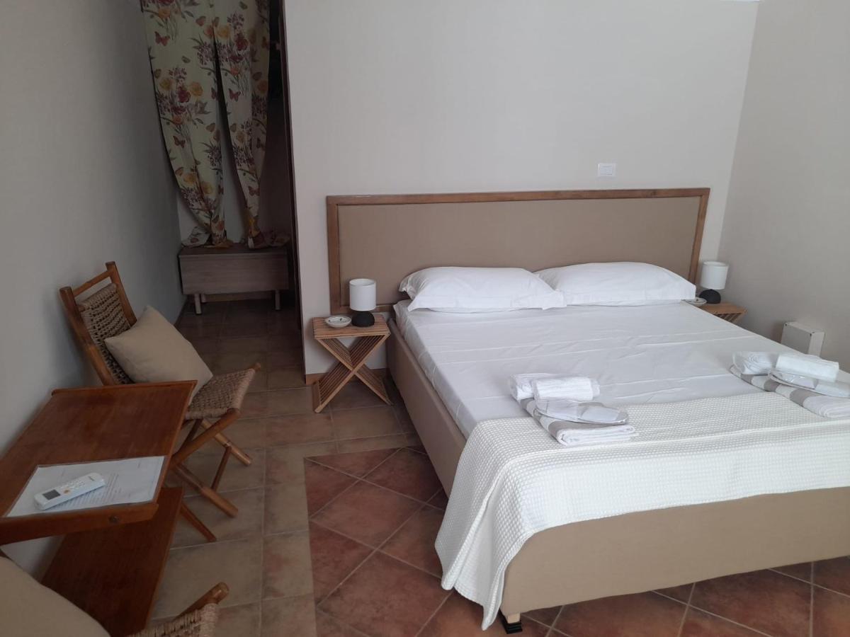 Cottage La Roccia Merine Luaran gambar